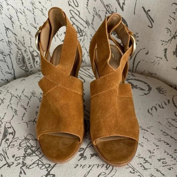 NEW, Marc Fisher, Vega, Suede Peep Toe Sandal, Stacked Block Heel, Tan, Brown - Picture 3 of 13